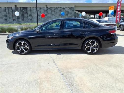 2022 Volkswagen Passat 2.0T R-Line