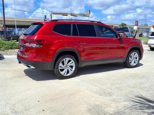 2022 Volkswagen Atlas 3.6L SE w/Technology