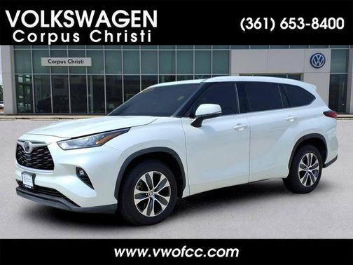Blizzard Pearl 2020 Toyota Highlander XLE