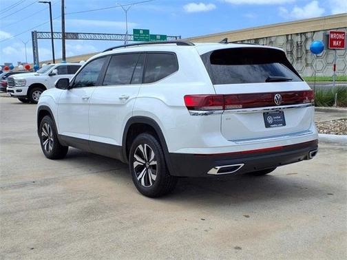 2024 Volkswagen Atlas 2.0T SE