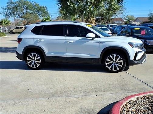 2024 Volkswagen Taos 1.5T SE