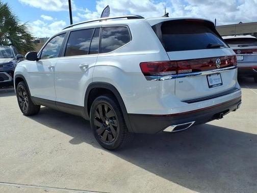 Opal White Pearl 2026 Volkswagen Atlas 2.0T SE W/TECHNOLOGY