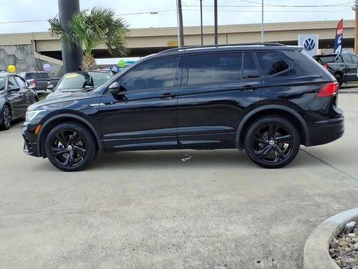 2024 Volkswagen Tiguan 2.0T SE R-Line Black