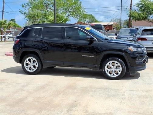 Diamond Black 2024 Jeep Compass Latitude