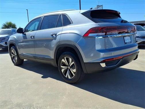 2026 Volkswagen Atlas Cross Sport 2.0T SE