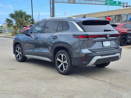 Platinum Gray Metallic 2025 Volkswagen Tiguan 2.0T SE