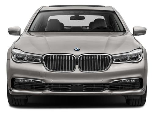 2016 BMW 750 i