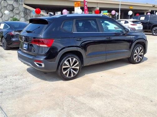 2024 Volkswagen Taos 1.5T SE
