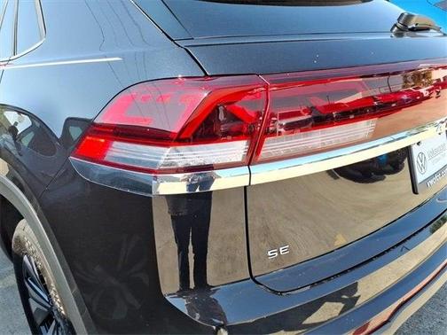 2026 Volkswagen Atlas Cross Sport 2.0T SE