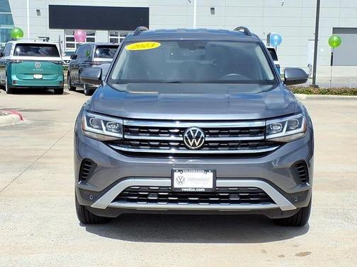 Platinum Gray Metallic 2023 Volkswagen Atlas 2.0T SE w/Technology