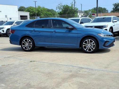 Blue Pearl 2026 Volkswagen Jetta 1.5T Sport