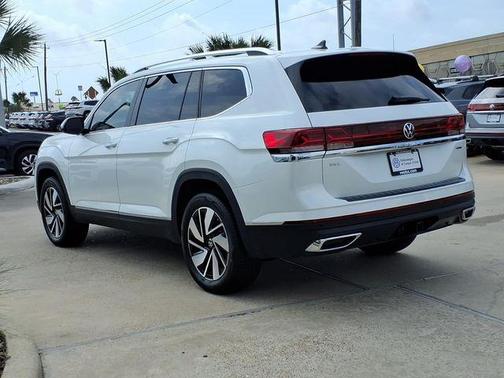 Opal White Pearl 2026 Volkswagen Atlas 2.0T SEL