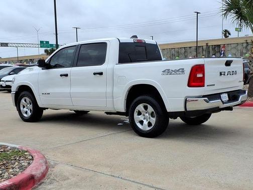 Bright White Clearcoat 2025 RAM 1500 Big Horn/Lone Star