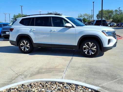 Opal White Pearl 2026 Volkswagen Atlas 2.0T SE
