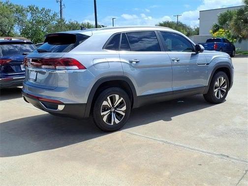 2026 Volkswagen Atlas Cross Sport 2.0T SE