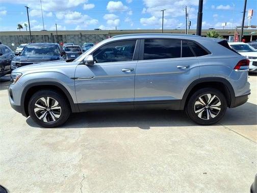 2026 Volkswagen Atlas Cross Sport 2.0T SE