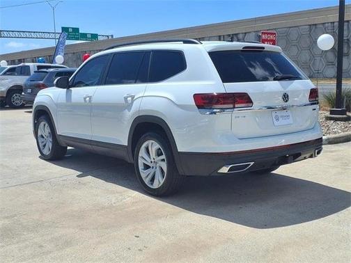 2022 Volkswagen Atlas 3.6L SE w/Technology