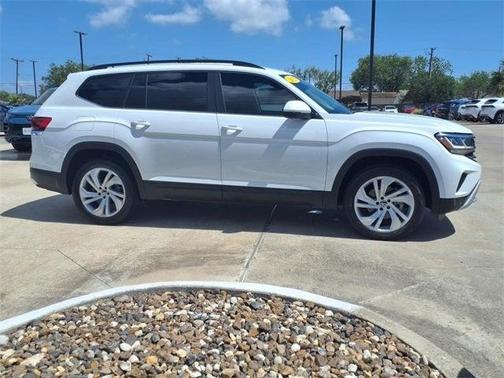 2022 Volkswagen Atlas 3.6L SE w/Technology