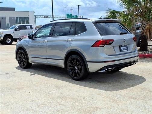 2021 Volkswagen Tiguan 2.0T SE R-Line Black