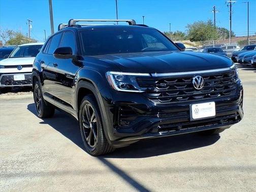 2026 Volkswagen Atlas Cross Sport 2.0T SEL R-Line Black