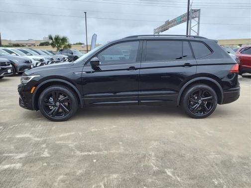 2024 Volkswagen Tiguan 2.0T SE R-Line Black