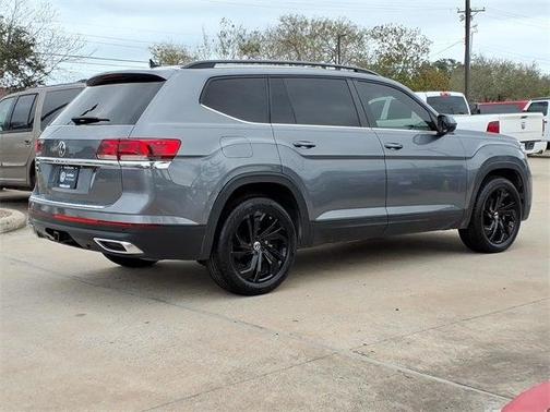 2022 Volkswagen Atlas 3.6L SE w/Technology