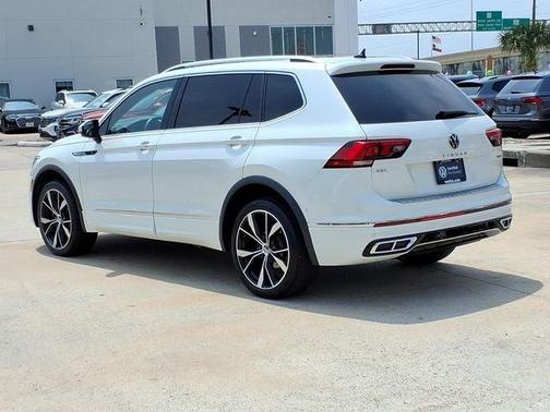 Oryx White Pearl Effect 2022 Volkswagen Tiguan 2.0T SEL R-Line
