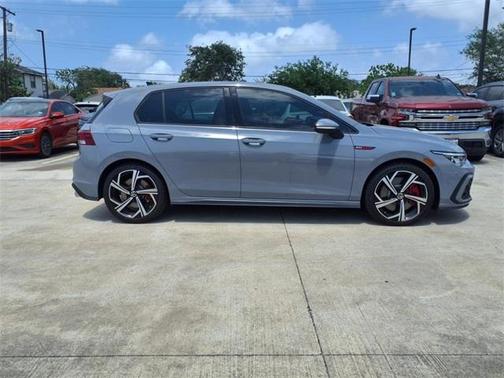 2024 Volkswagen Golf GTI 2.0T SE