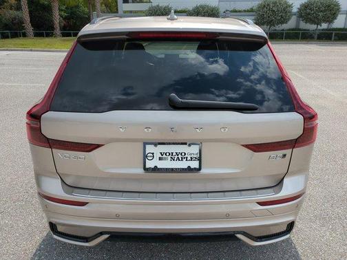 Bright 2026 Volvo XC60 B5 Plus