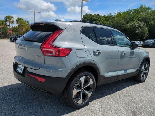 Metallic 2026 Volvo XC40 B5 Plus