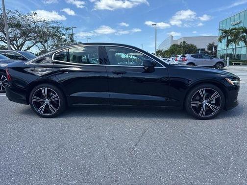 Black Stone 2021 Volvo S60 T5