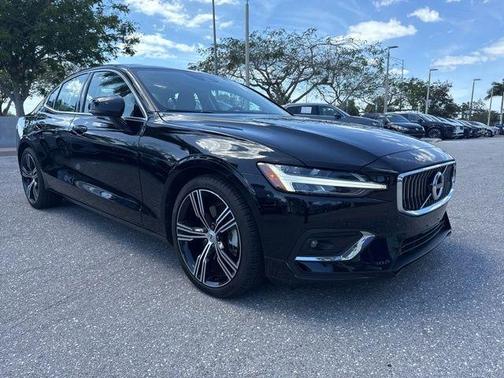 Black Stone 2021 Volvo S60 T5