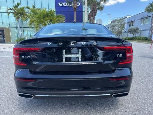 Black Stone 2021 Volvo S60 T5