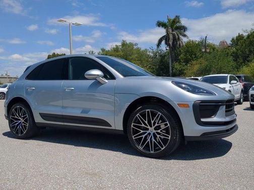 2022 Porsche Macan Base