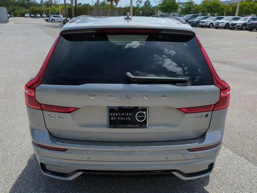Silver 2023 Volvo XC60 B5 Plus Dark Theme