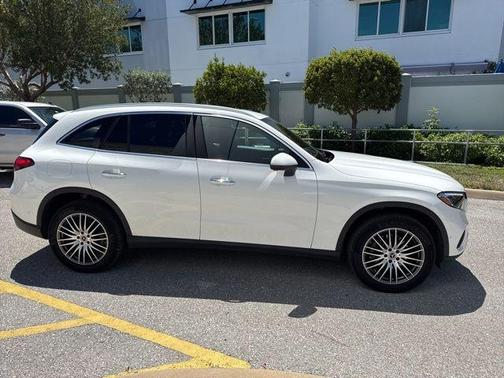 2024 Mercedes-Benz GLC 300 Base
