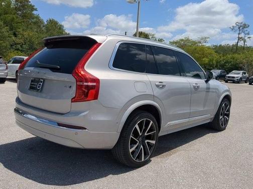 2024 Volvo XC90 B6 Ultimate Bright Theme 7-Seater