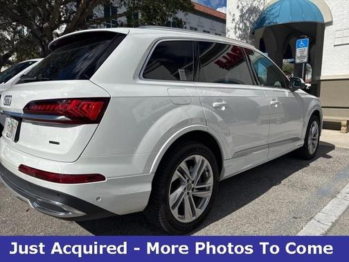 2020 Audi Q7 45 Premium Plus