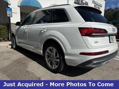 2020 Audi Q7 45 Premium Plus