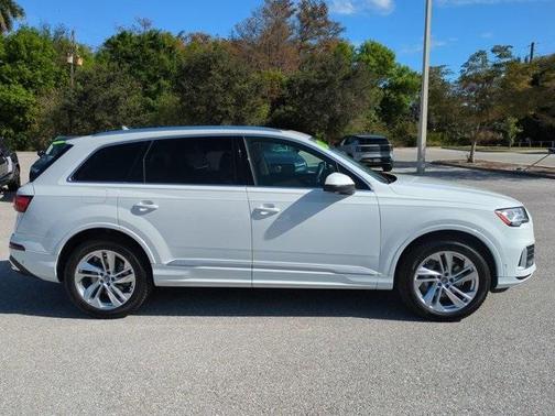 2020 Audi Q7 45 Premium Plus