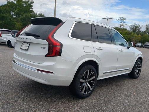 2026 Volvo XC90 B6 Core