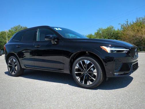 Onyx Black Metallic 2026 Volvo XC60 B5 Plus