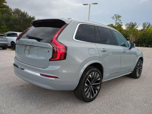 2026 Volvo XC90 B6 Plus 7-Seater