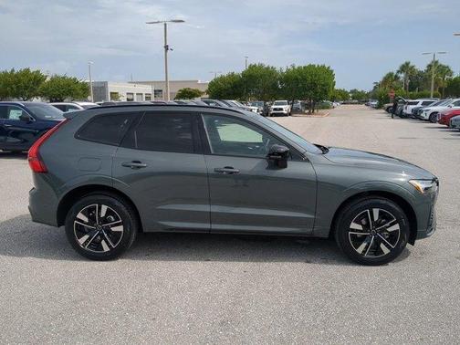 2026 Volvo XC60 CORE