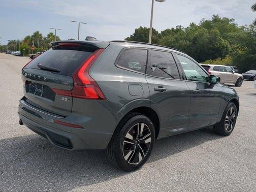 2026 Volvo XC60 CORE