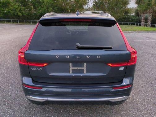 2023 Volvo XC60 Recharge Plug-In Hybrid T8 Ultimate Bright Theme