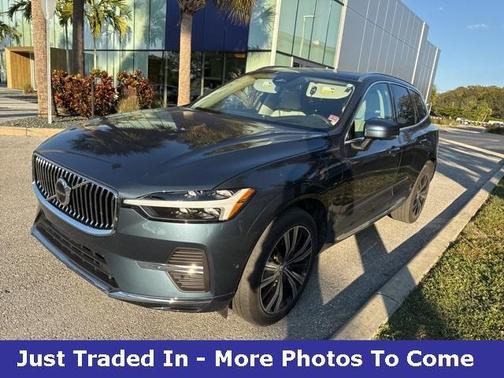 2023 Volvo XC60 Recharge Plug-In Hybrid T8 Ultimate Bright Theme