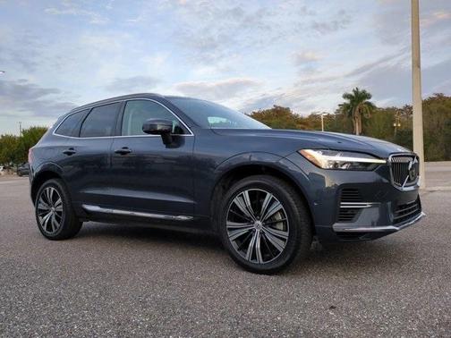 2023 Volvo XC60 Recharge Plug-In Hybrid T8 Ultimate Bright Theme