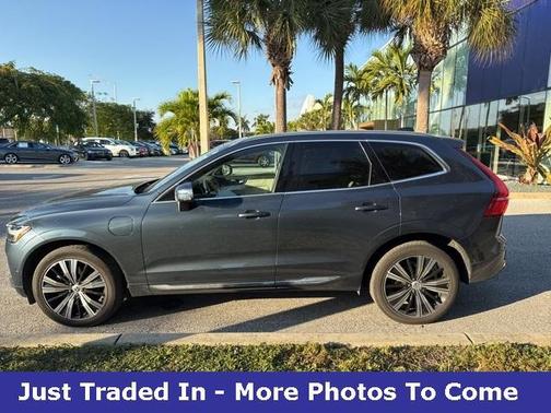 2023 Volvo XC60 Recharge Plug-In Hybrid T8 Ultimate Bright Theme