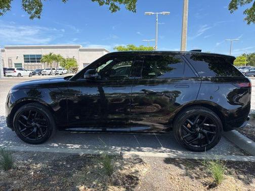 Santorini Black 2024 Land Rover Range Rover Sport Dynamic SE